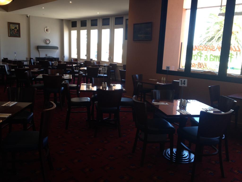 The Central Hotel Motel Lakes Entrance Esterno foto